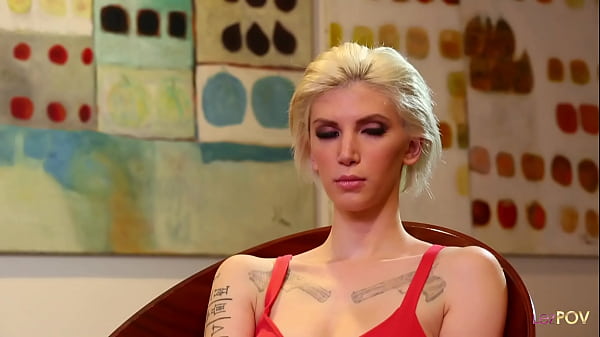 Short hair blonde with lots of tattoos really knows how to please her lesbian friends in a threesome